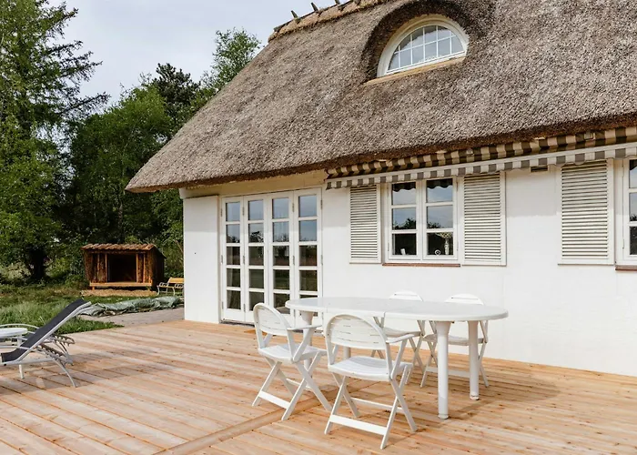 Protected Nature At Thatched Gem * Gorlev